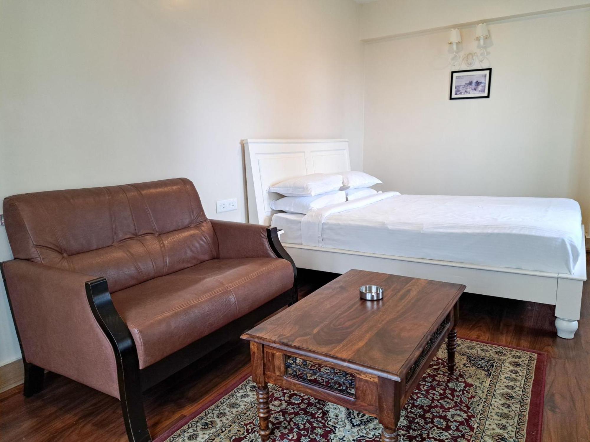The Heritage Club - Tripura Castle Hotel And Spa Shillong Kültér fotó